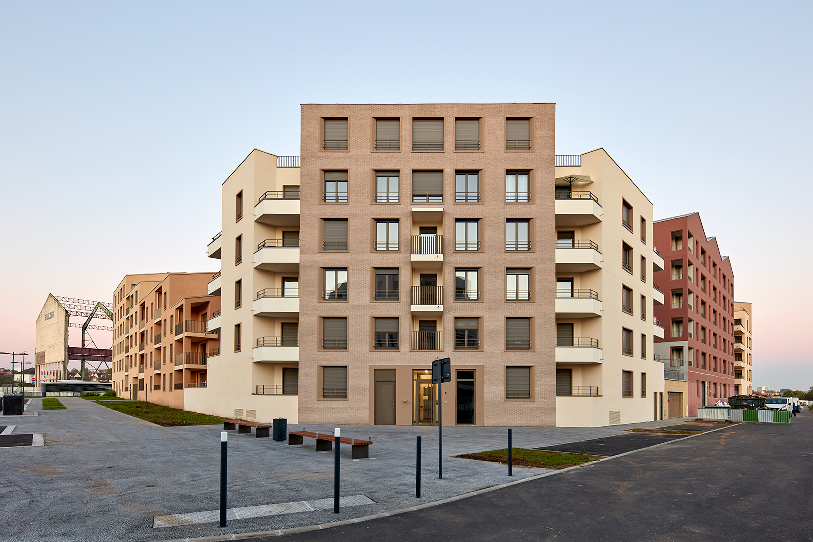 ANMA Mantes Université Housing and shops