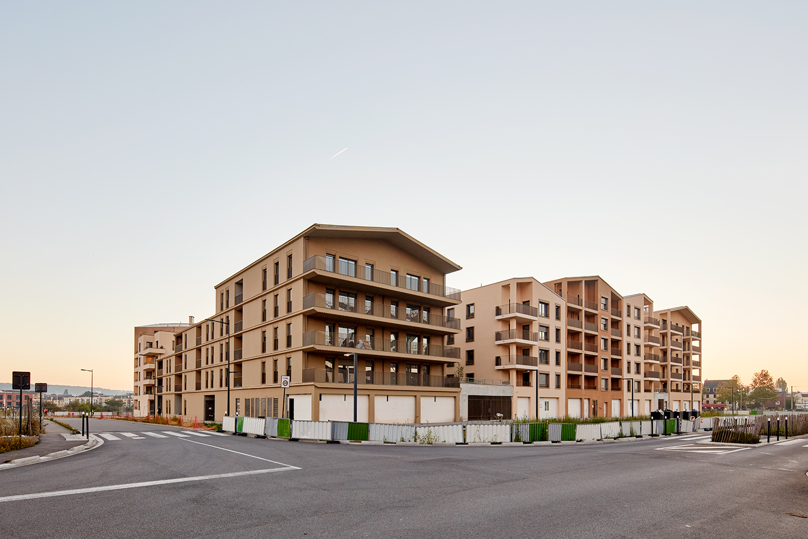 ANMA Mantes Université Housing and shops